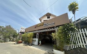Oyo 1232 Pon Pon Hostel